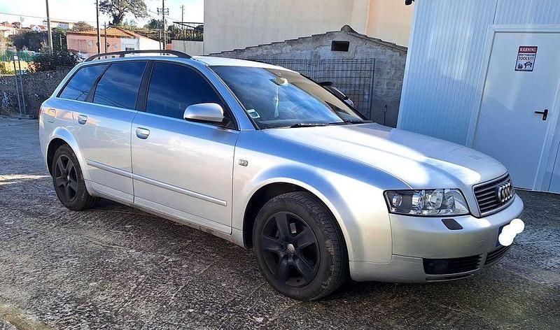 Usado 2004 Audi A4 Sedan | € 3.900 - Imagem 1/4