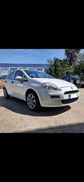 Usado 2018 Fiat Grande Punto Citadino | € 6.200 - Imagem 1/4