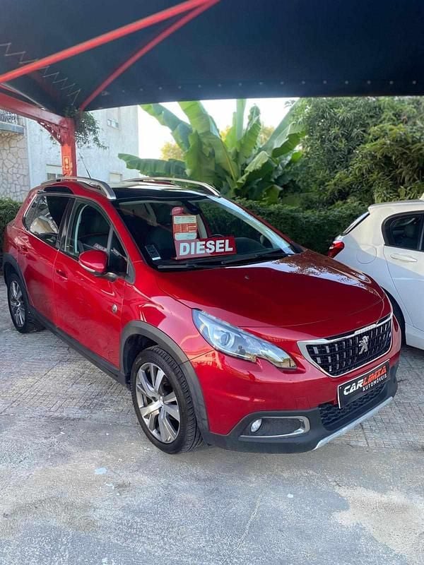 Vermelho Usado 2019 Peugeot 2008 Crossway SUV | € 14.500 (Bom preço) - Imagem 1/4