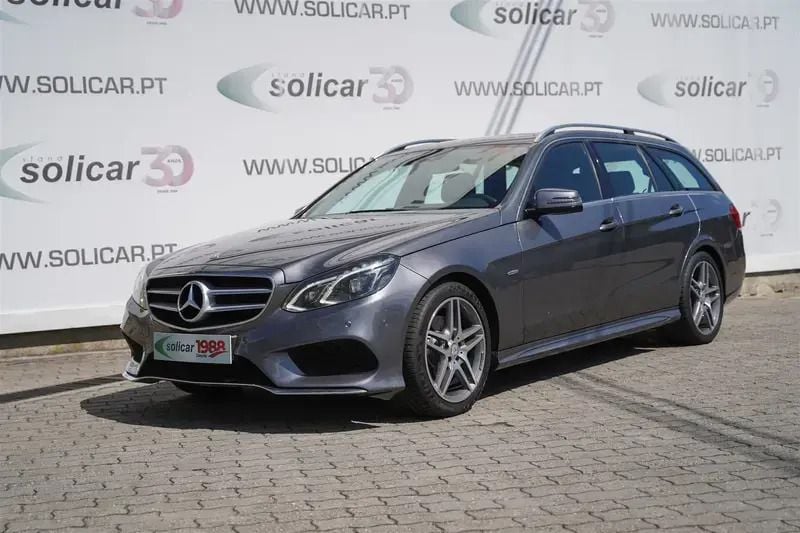 Cinza Usado 2016 Mercedes E250 AMG Carrinha | € 26.500 (Bom preço) - Imagem 1/4
