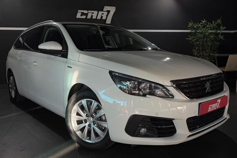 Branco Usado 2018 Peugeot 308 Active Carrinha | € 12.990 (Preço justo) - Imagem 1/4