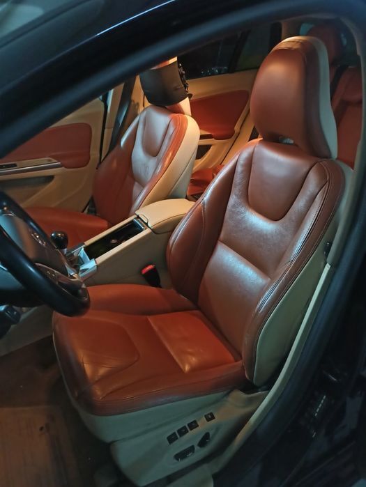 Usado Volvo V60 Momentum 163 HP (119 kW) 2013 Carrinha