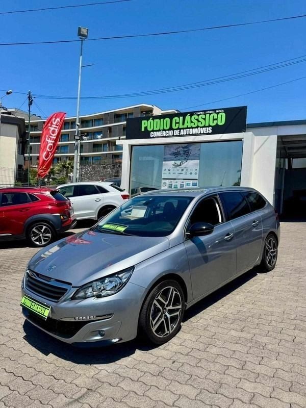 Cinzento Usado 2015 Peugeot 308 Carrinha | € 14.900 - Imagem 1/4