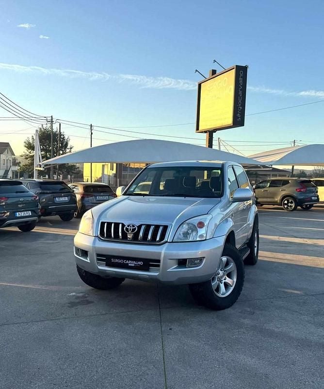 Cinza Usado 2006 Toyota Land Cruiser SUV | € 30.000 - Imagem 1/4