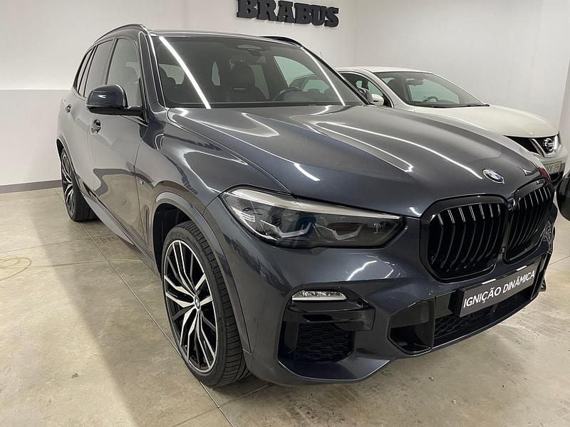 Cinza Usado 2020 BMW X5 SUV | € 44.900 - Imagem 1/4