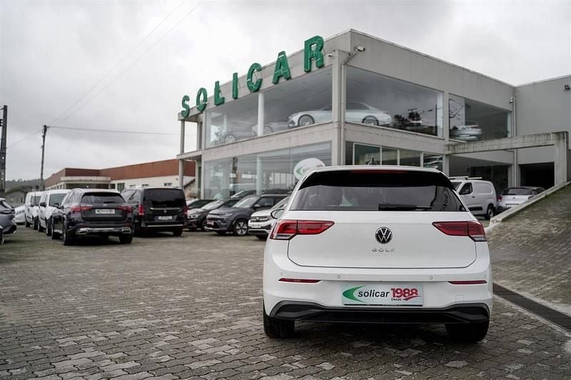 Usado VW Golf VIII Sportline 110 HP (80 kW) 2023 Branco Citadino
