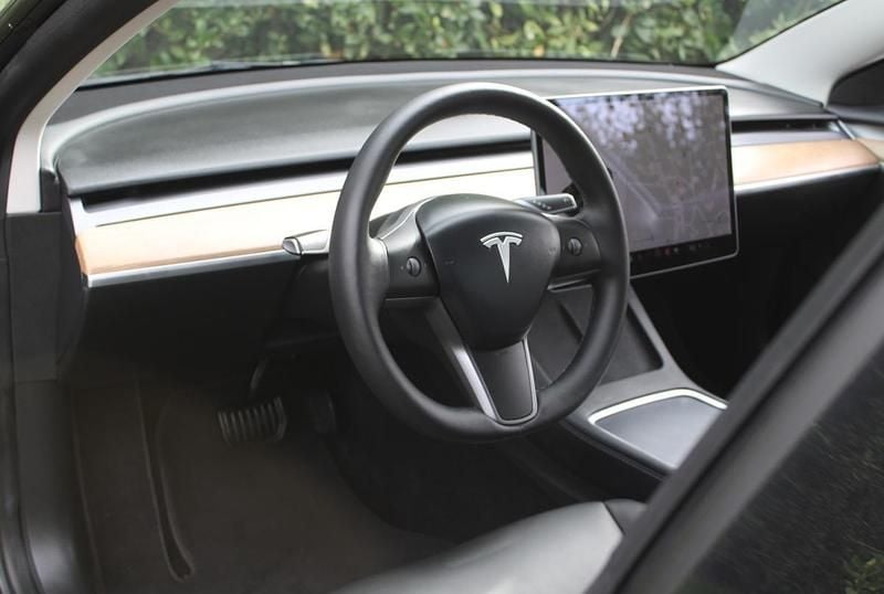 Usado Tesla Model 3 225 kW (306 HP) 2021 Cinzento Sedan