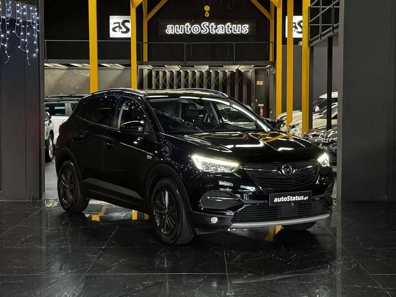 Usado Opel Grandland X Design & Tech 130 HP (95 kW) 2021 Preto SUV