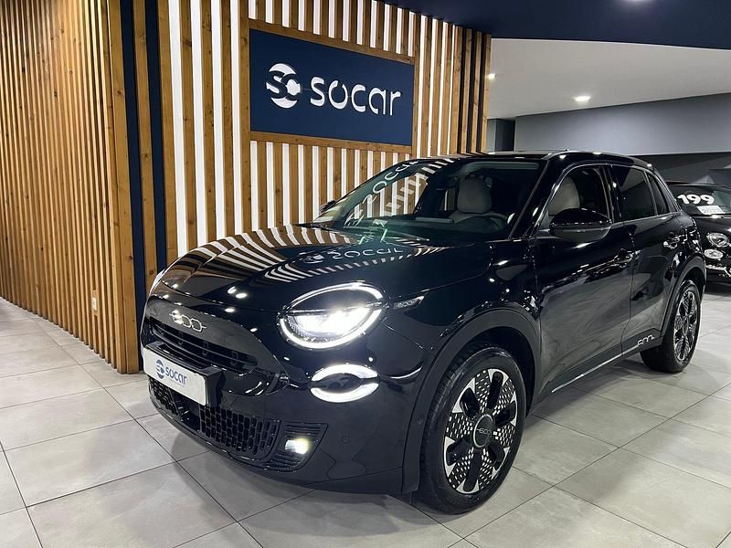 Preto Usado 2024 Fiat 600 La Prima SUV | € 22.500 (Preço justo) - Imagem 1/4