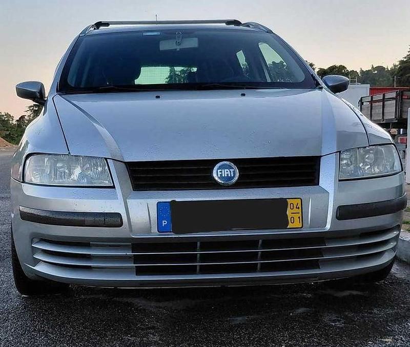 Usado 2004 Fiat Stilo Sedan | € 2.000 - Imagem 1/4