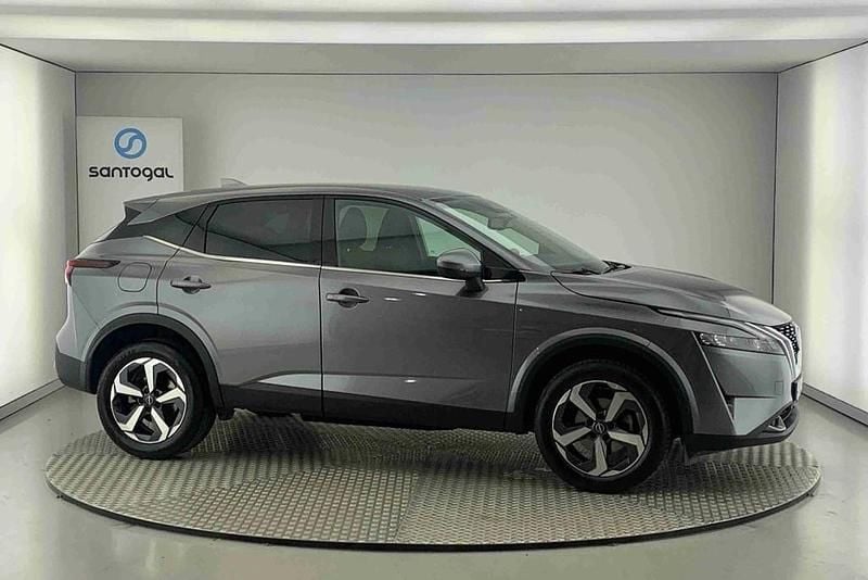 Cinzento Usado 2024 Nissan Qashqai N-Connecta SUV | € 32.490 (Preço justo) - Imagem 1/4