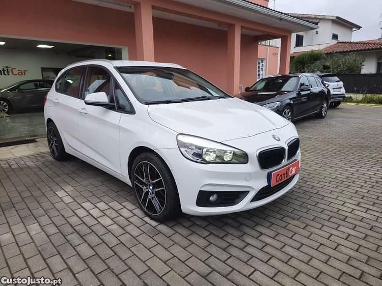 Usado BMW 216 Sport Line 116 HP (85 kW) 2015 Branco Carrinha