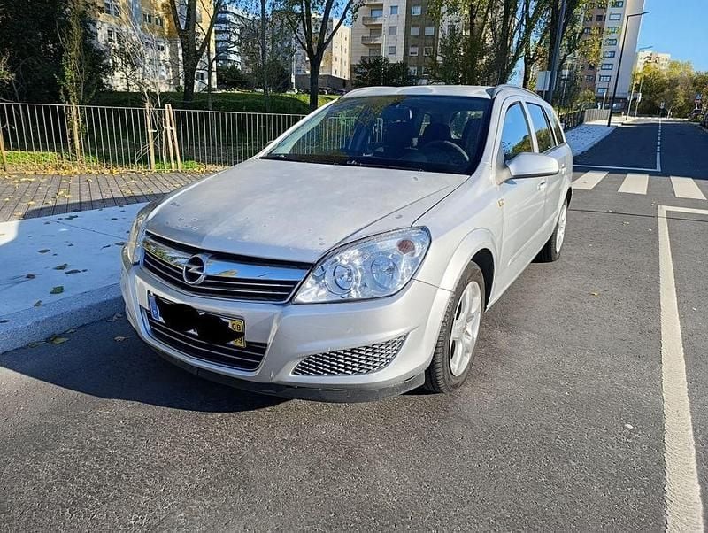 Usado 2008 Opel Astra Sedan | € 2.250 (Preço justo) - Imagem 1/4