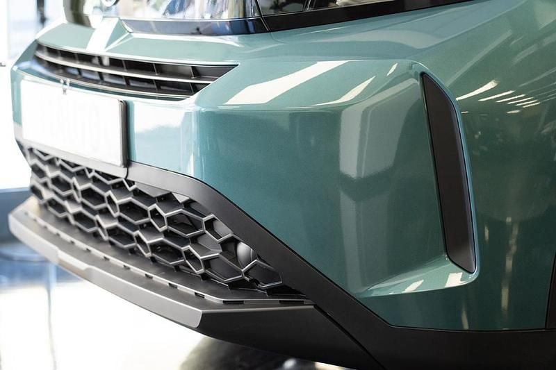 Usado Opel Frontera Edition 145 HP (106 kW) 2025 Verde SUV