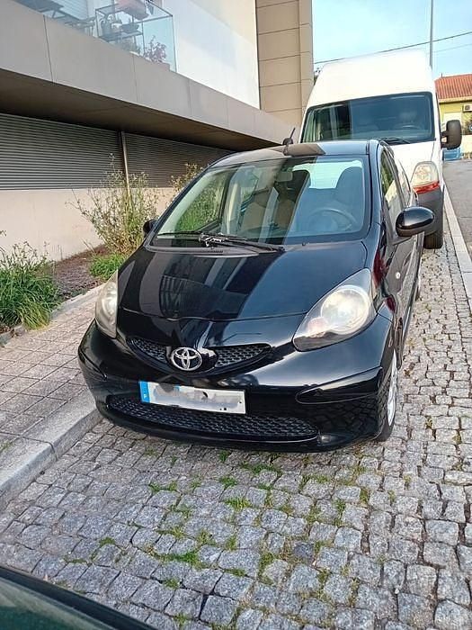 Usado 2008 Toyota Aygo Citadino | € 3.600 - Imagem 1/4