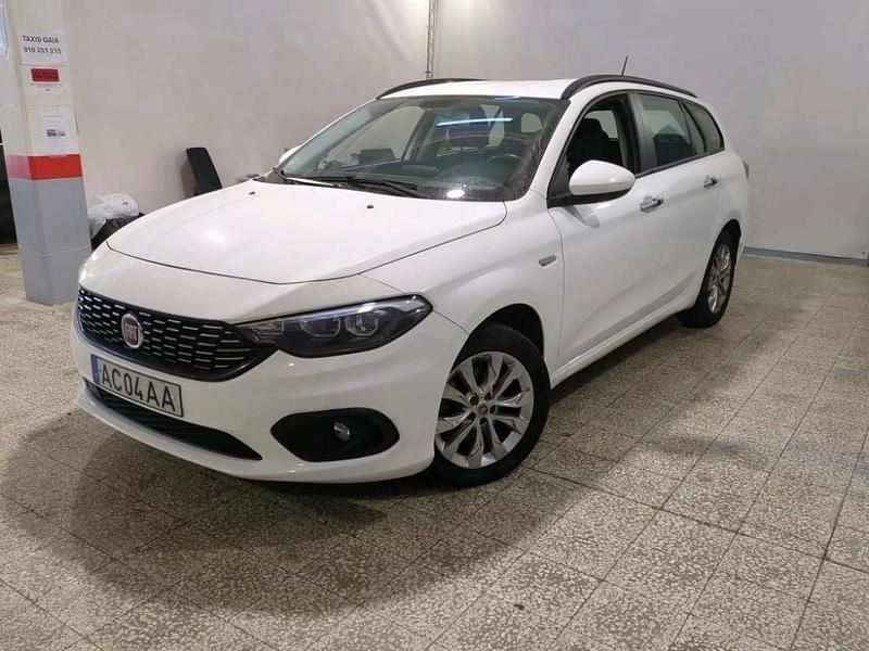 Branco Usado 2020 Fiat Tipo Wagon Carrinha | € 10.750 (Preço justo) - Imagem 1/4
