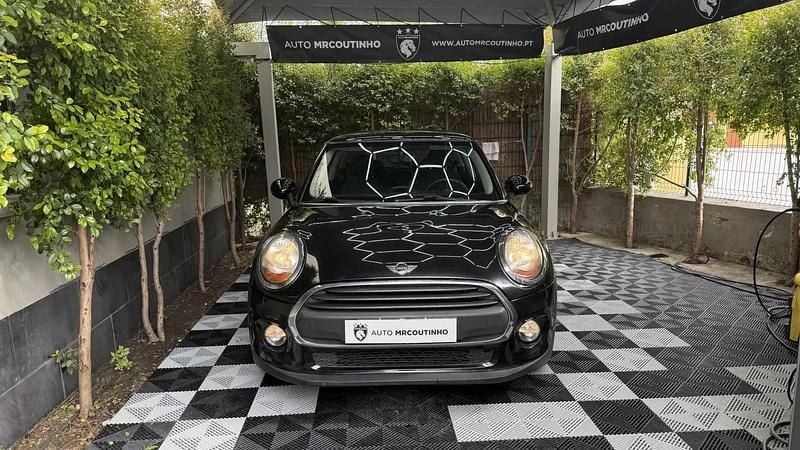 Usado Mini ONE 75 HP (55 kW) 2015 Preto Citadino