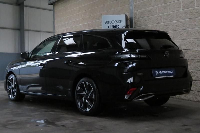 Usado Peugeot 308 SW 130 HP (95 kW) 2024 Preto Carrinha