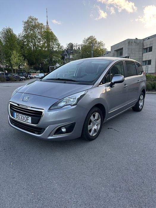 Usado 2015 Peugeot 5008 Monovolume | € 6.800 (Super Preço) - Imagem 1/4