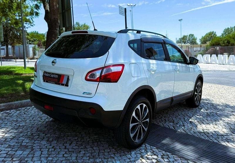 Branco Usado 2013 Nissan Qashqai N-Connecta SUV | € 14.900 (Caro) - Imagem 1/2