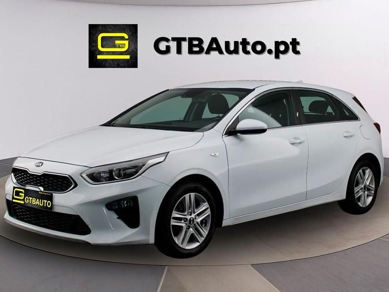 Branco Usado 2021 Kia Ceed Citadino | € 13.999 (Bom preço) - Imagem 1/4