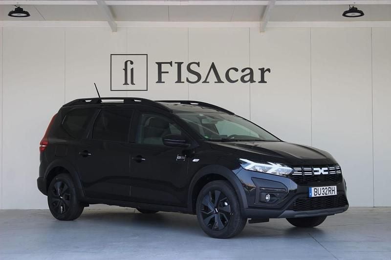 Preto Usado 2025 Dacia Jogger Expression Monovolume | € 23.900 (Preço justo) - Imagem 1/4
