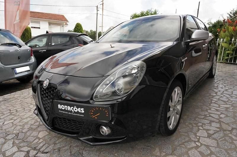 Preto Usado 2014 Alfa Romeo Giulietta Citadino | € 8.990 (Preço justo) - Imagem 1/4