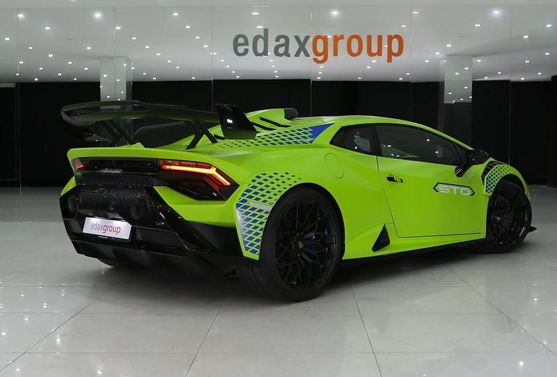 Usado Lamborghini Huracán 640 HP (470 kW) 2023 Verde Coupé