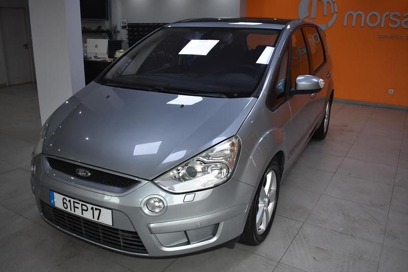 Usado Ford S-MAX Trend 140 HP (102 kW) 2008 Cinza Monovolume