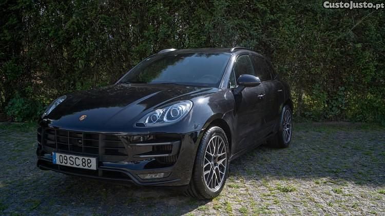 Azul Usado 2014 Porsche Macan Turbo Performance Package SUV | € 43.000 - Imagem 1/1