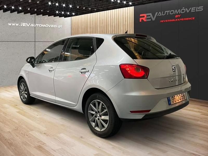 Usado Seat Ibiza Style 75 HP (55 kW) 2014 Cinza prata