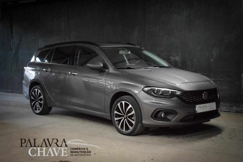 Cinzento Usado 2018 Fiat Tipo Carrinha | € 13.750 (Caro) - Imagem 1/4