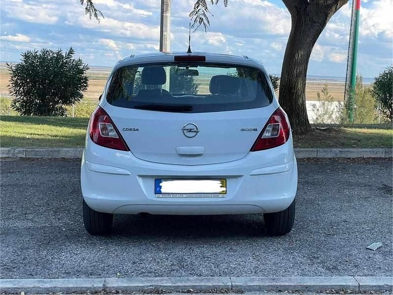 Usado Opel Corsa 75 HP (55 kW) 2012 Branco Citadino