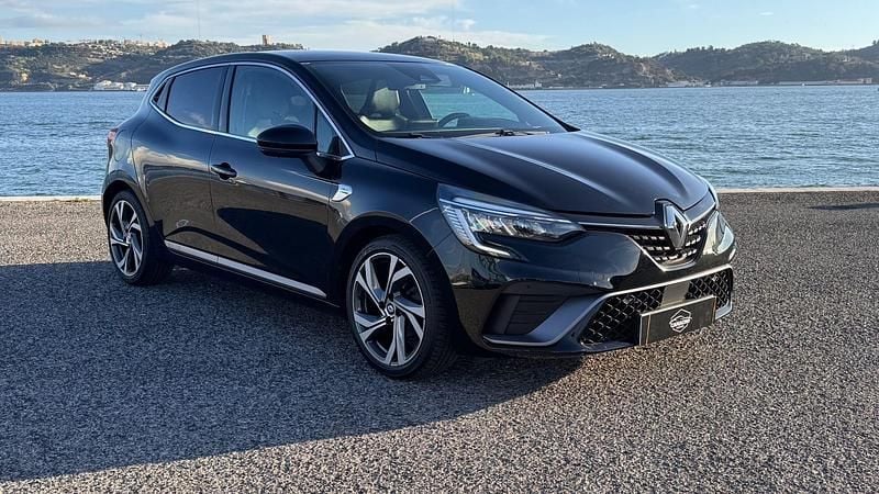 Usado Renault Clio V SE 67 HP (49 kW) 2022 Preto