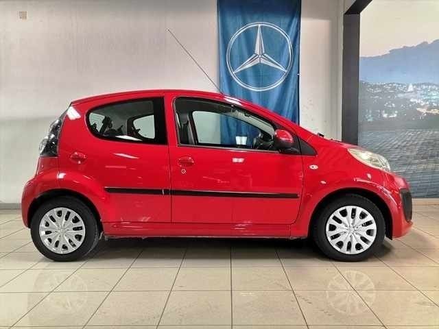 Usado Citroën C1 68 HP (50 kW) 2013 Vermelho Citadino