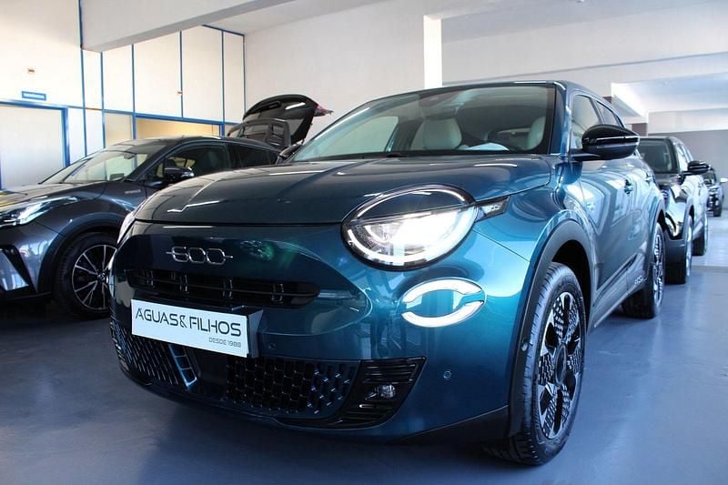Bege Novo 2025 Fiat 600 La Prima SUV | € 25.990 (Preço justo) - Imagem 1/4