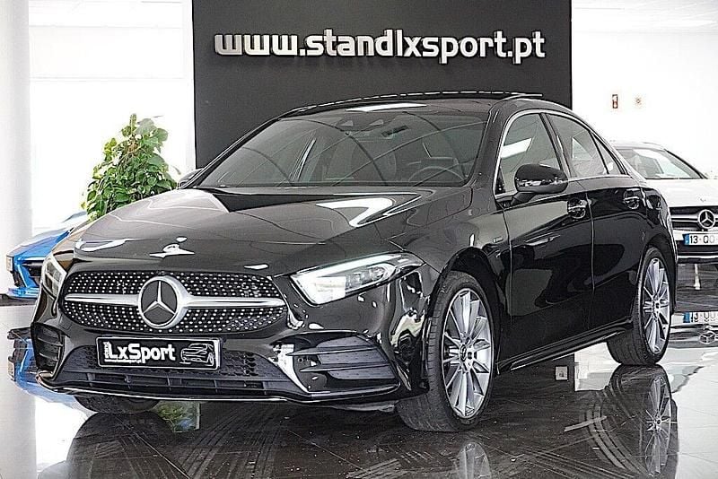 Preto Usado 2020 Mercedes A250 AMG line Sedan | € 29.990 (Preço justo) - Imagem 1/4