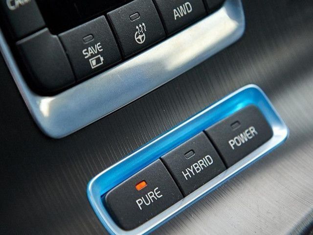 Usado Volvo V60 R-Design 340 HP (250 kW) 2021 Cinzento Carrinha