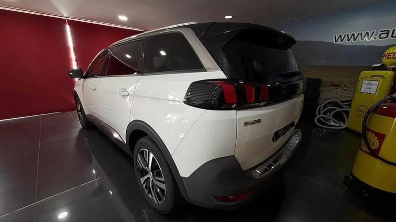 Usado Peugeot 5008 Allure 120 HP (88 kW) 2018 Branco SUV