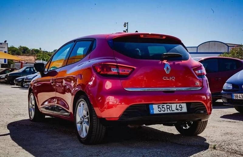 Usado Renault Clio IV 90 HP (66 kW) 2016 Vermelho