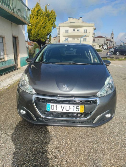 Usado 2018 Peugeot 208 Signature Sky Citadino | € 9.500 (Bom preço) - Imagem 1/4