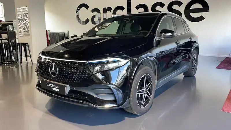 Preto night Usado 2024 Mercedes EQA250+ Advanced SUV | € 50.800 (Preço justo) - Imagem 1/4