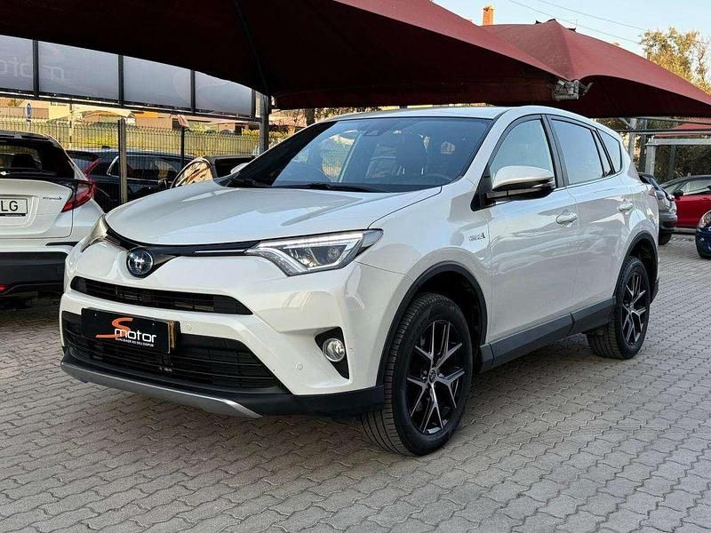 Branco Usado 2017 Toyota RAV4 SUV | € 23.950 - Imagem 1/4