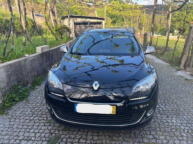 Usado 2013 Renault Mégane III Bose Edition Sedan | € 6.950 (Preço justo) - Imagem 1/4