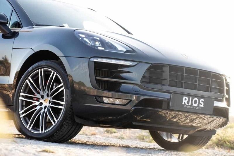 Cinza Usado 2016 Porsche Macan GTS SUV | € 59.900 - Imagem 1/4