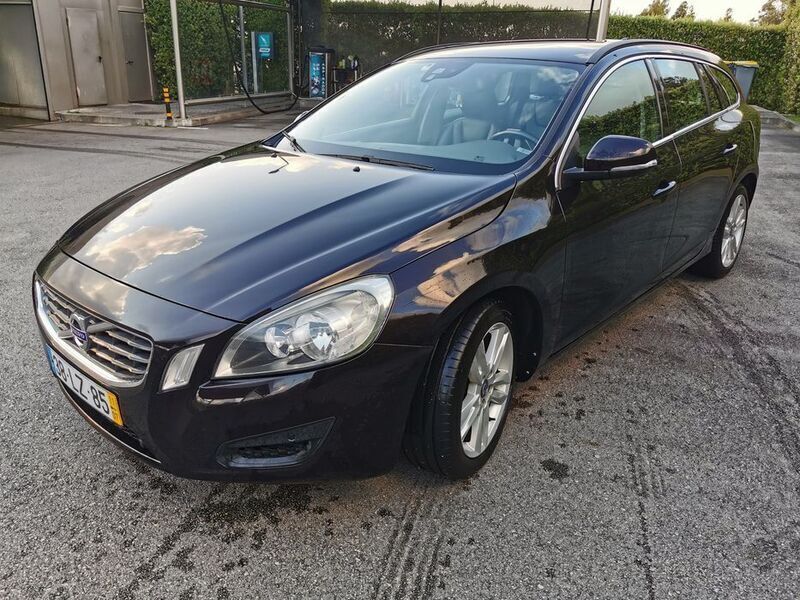 Usado 2011 Volvo V60 Carrinha | € 8.500 (Preço justo) - Imagem 1/4