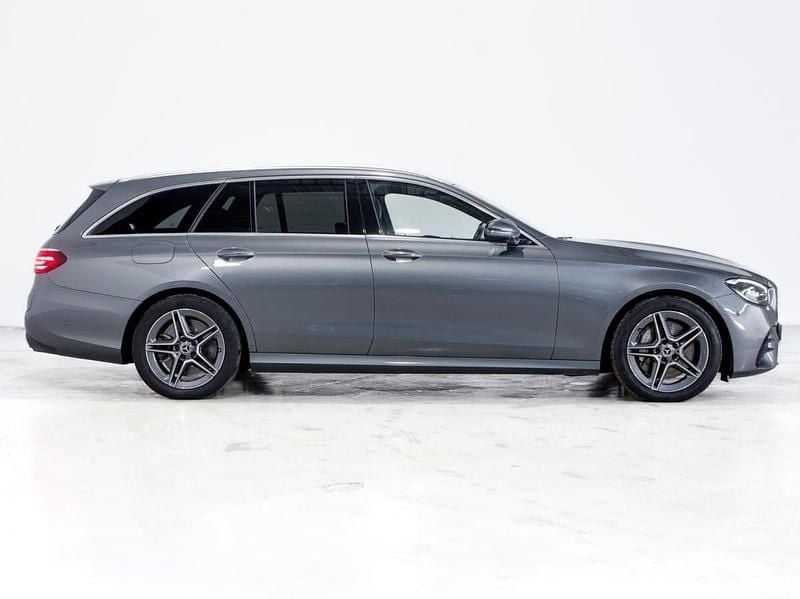 Cinza Usado 2021 Mercedes E300 AMG line Carrinha | € 37.990 (Preço elevado) - Imagem 1/2