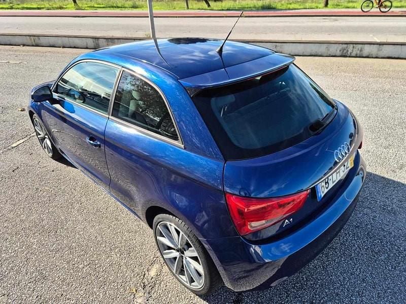 Usado Audi A1 105 HP (77 kW) 2011 Azul Citadino