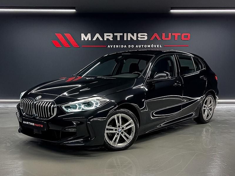 Preto Usado 2023 BMW 118 Citadino | € 27.990 (Preço justo) - Imagem 1/4