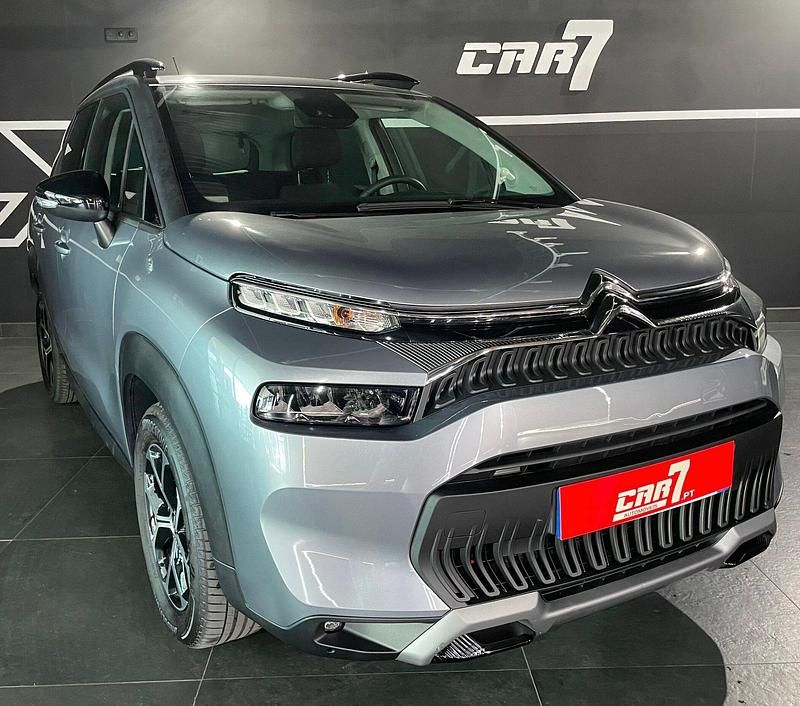 Cinza Usado 2023 Citroën C3 PureTech Citadino | € 17.500 (Preço justo) - Imagem 1/4